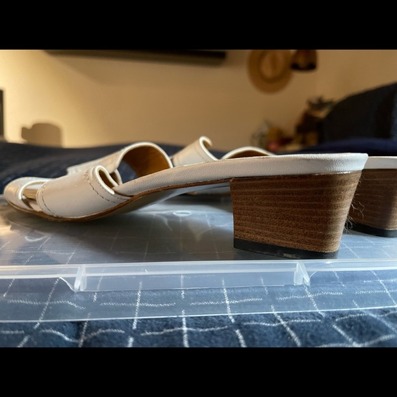 Italian Leather Block Kitten Heels - Picture 15 of 16